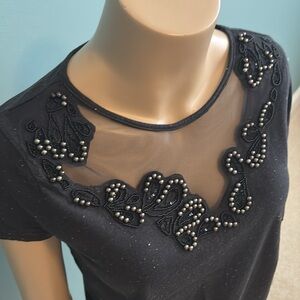 CLASSEY GUESS TEE W/ MESH/ BEAD DETAIL